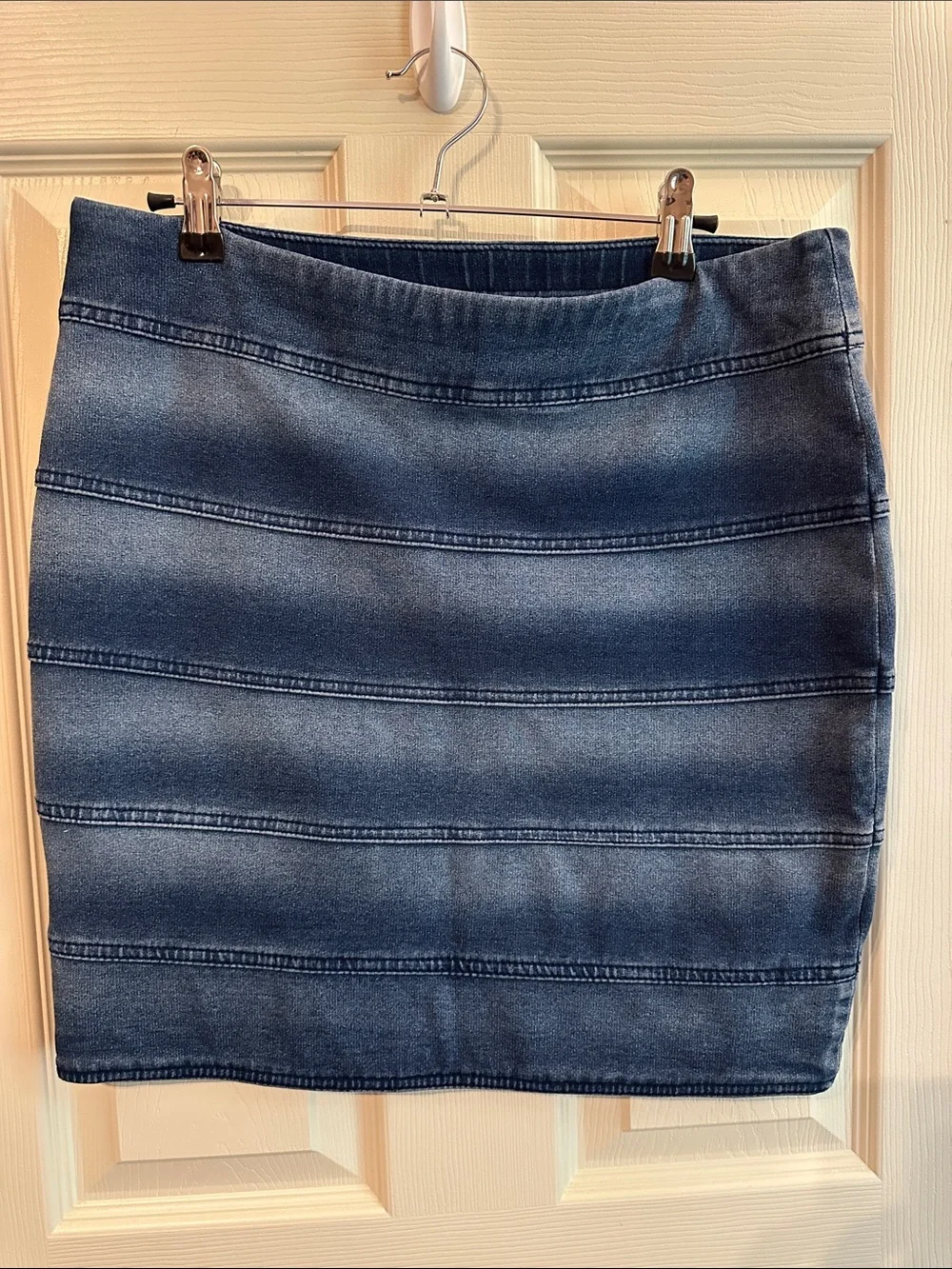Denim-Style Mini Skirt. EUC
